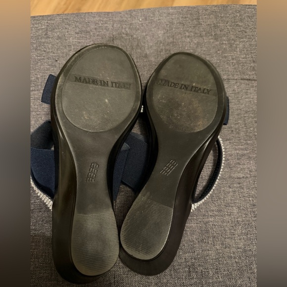 Women’s 8 1/2 Italian Shoemakers navy blue elastic wedge sandals. Pre-loved. - Picture 4 of 4